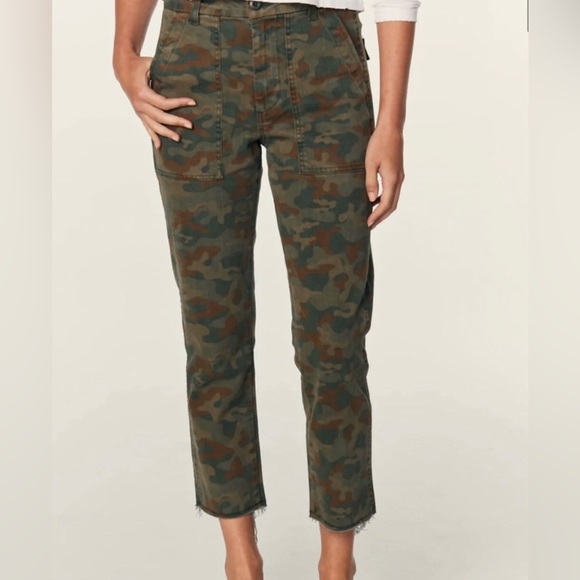 AMO Easy Army Trouser NWT in Leaf Camo Women’s Size 23 Easy Fit Ankle Pants - Picture 1 of 12